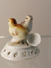 Meissen Figur 2 Küken auf einem Korb  in Schale 1.Wahl Knaufzeit um 1900