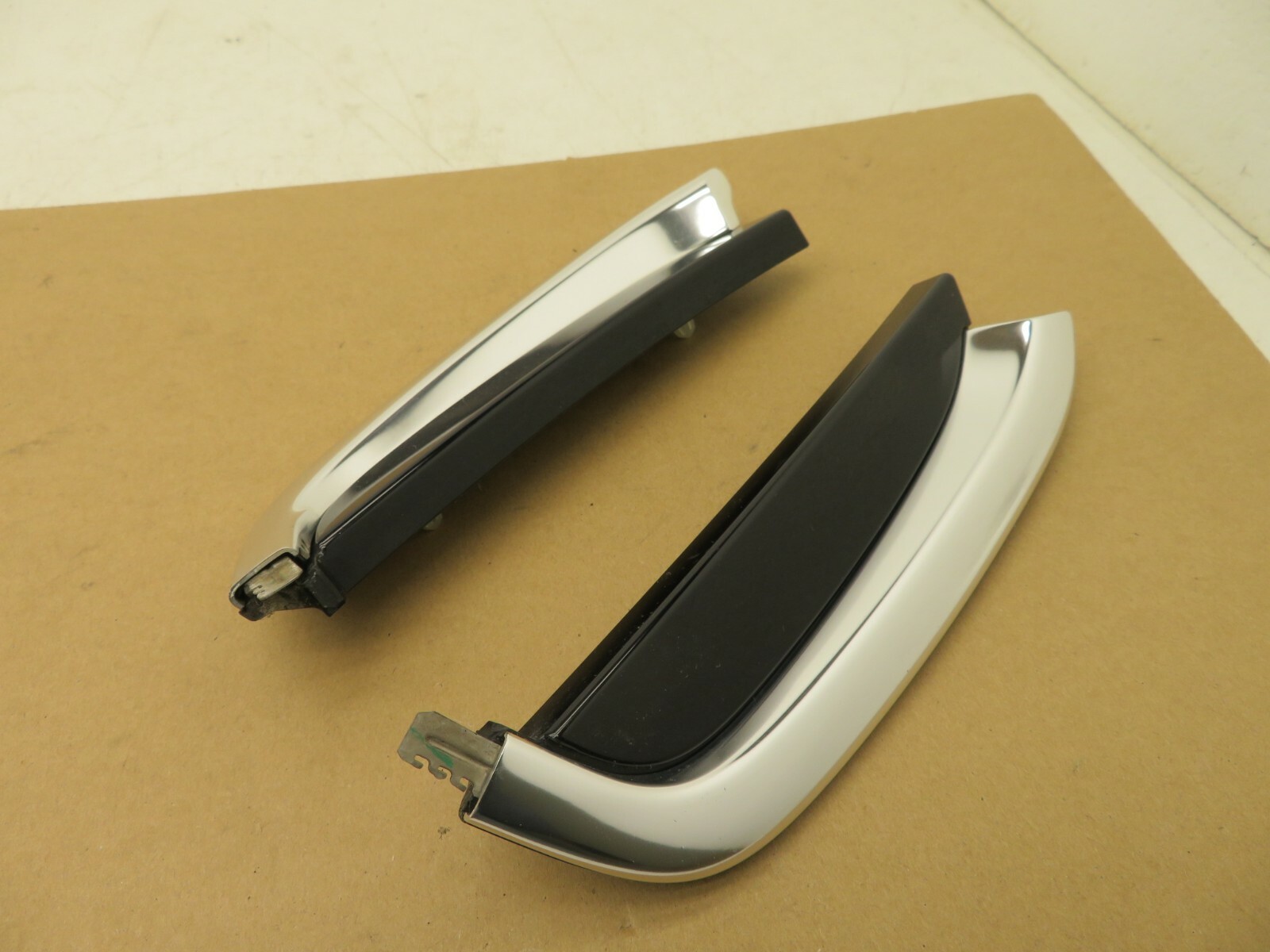 2014-2017 MASERATI GHIBLI SQ4 PASSENGER & DRIVER SIDE EXTERIOR DOOR MOLDING OEM
