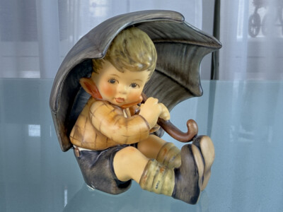 Hummel Figur 152/A/2/0 Rescued Boy 9 cm. 1st Choice Top Condition