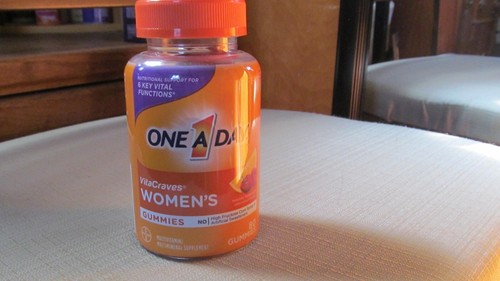 One A Day Women's VitaCraves Gummies 80 Count Multivitamin Support 7/26