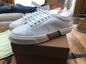 tenis burberry branco