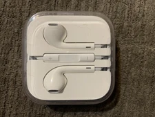 Apple EarPods In Ear Canal Headset - White (MNHF2AM/A)