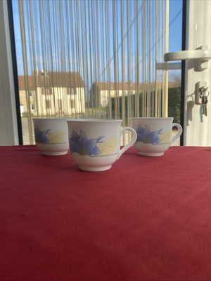 3 ARCOPAL Tassen Modell FLO