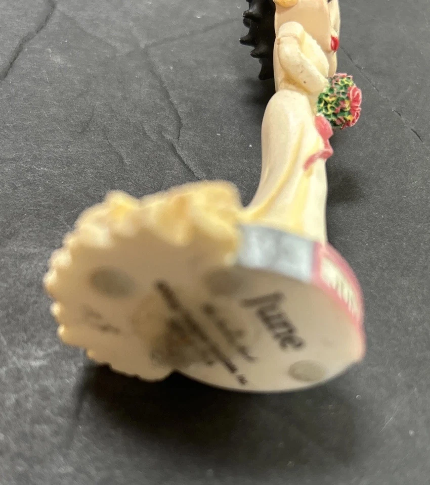 Vintage Betty Boop / The Danbury Mint / June Calendar Figurine - Image 3 of 3