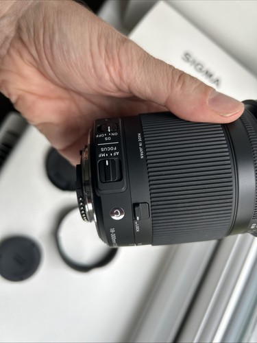 SIGMA 18-300mm F 3.5-6.3 DC Macro Contemporary Lens Nikon Fit / GREAT CONDITION - Picture 6 of 13