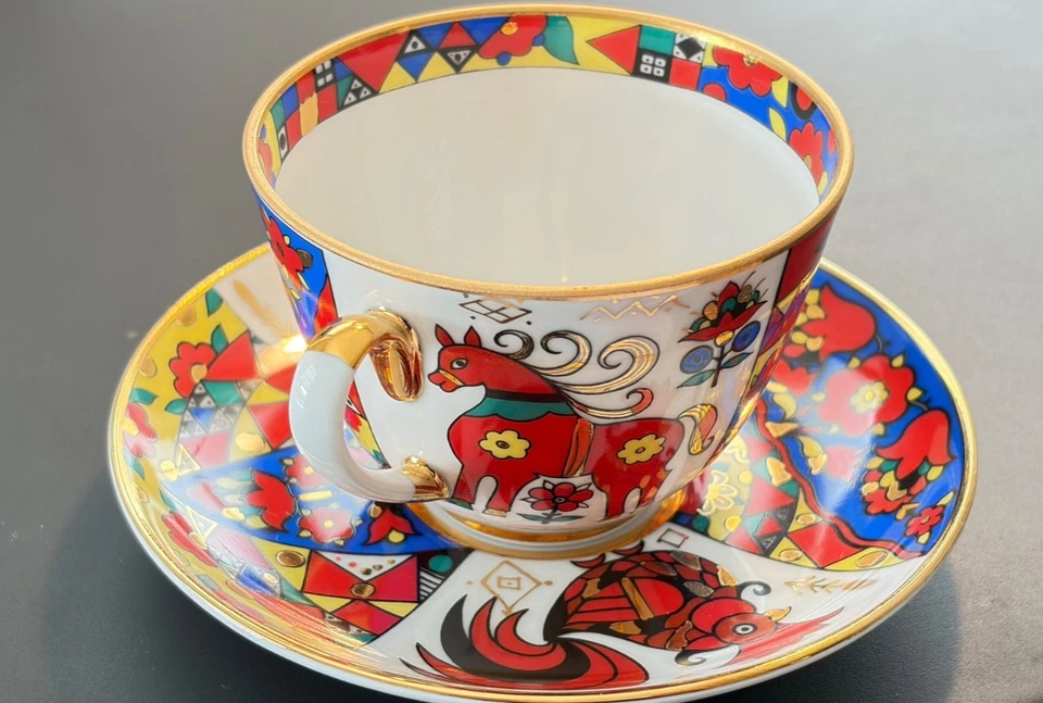 Lomonosov Imperial Porcelain Tasse/Untertasse „Red Horse"  St. Petersburg - Gold - Bild 1 von 4
