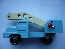 Kienel Kranauto DDR Holzspielzeug LKW Kran Auto gebraucht--