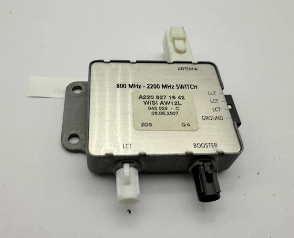 OEM 06-11 Mercedes-Benz W211 E350 Phone Antenna Booster Amplifier Control Module - Image 4 of 4