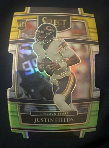 2021 Panini Select - Concourse Green & Yellow Prizm Die-Cut #50 Justin Fields...