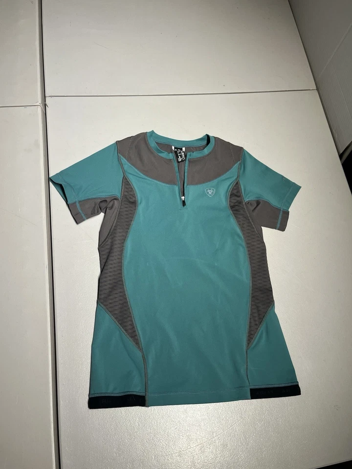 Camisa Ariat Para Mujer Mediana Verde Gris Montar a Caballo 1/4 Cremallera Ascenso Ventilado Top Foto 2 de 4