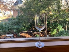 ROYAL DOULTON AMBIENCE BORDEAUX WINE GOBLET 9 1/4” TALL NEAR PERFECT CONDITION