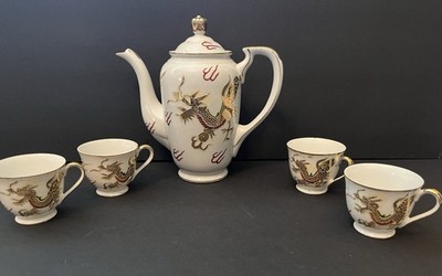 Vintage Kutani Dragon Teapot & 4 Cups Japan Sunday China *read Description