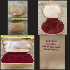 Vintage Hard Cased Bracelet & Earring Boxes �. R. Ruff Jeweller Southampton
