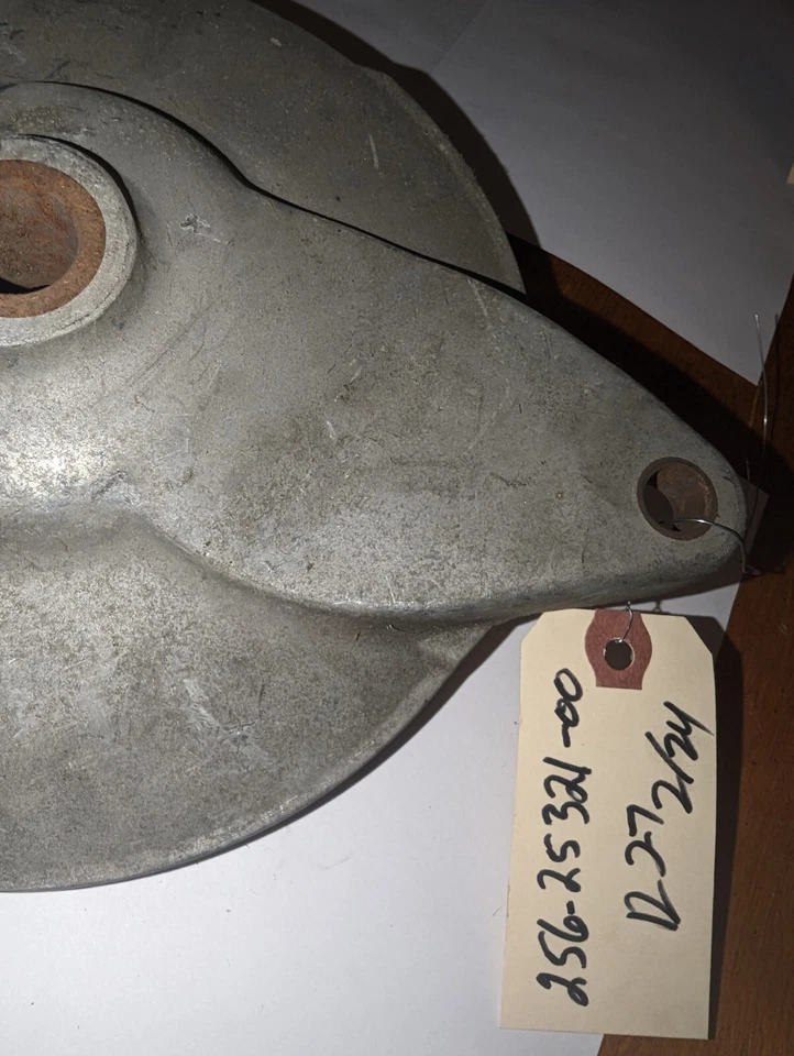 256-25321-00 PLACA RESPALDO FRENO TRASERO YAMAHA TX 650 XS1 XS2 -70-74 R27 Foto 4 de 4