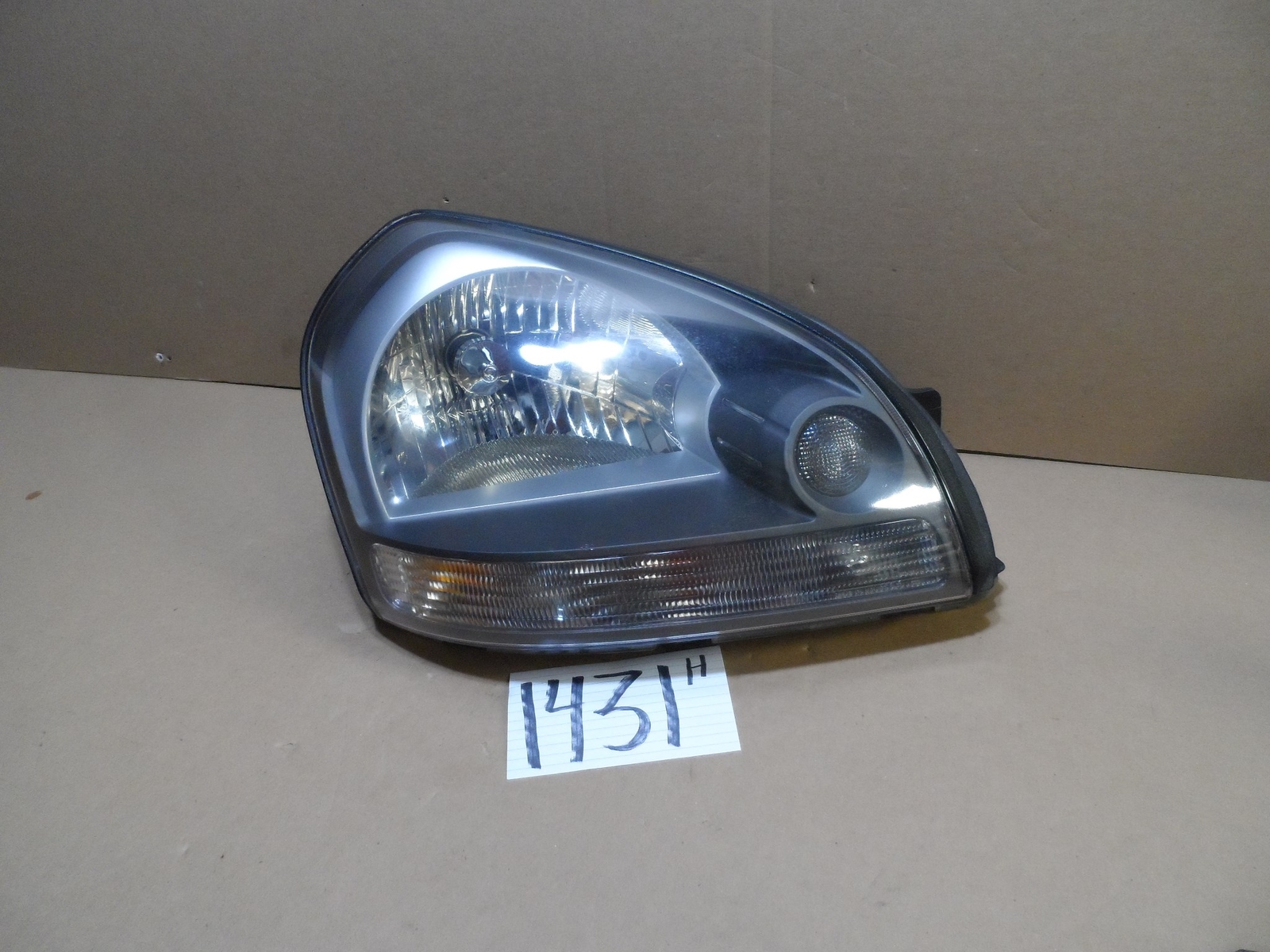 05 06 07 08 Hyundai Tucson PASSENGER Side Used  Headlight Front Lamp #1431-H