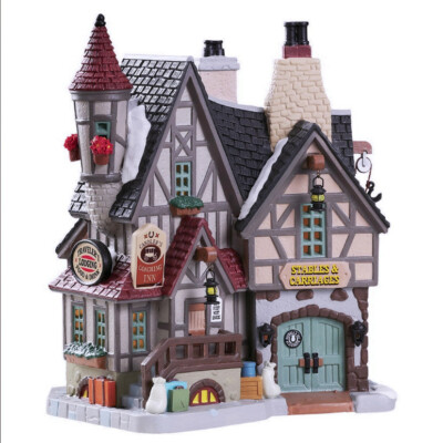 Lemax 2018 Candlers Coaching Inn #85377 Brand New Vintage Tudor-style Building