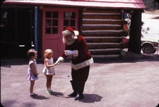 sl64 Original Slide 1970 Santa's Village adorable Santa w/ children 450a
