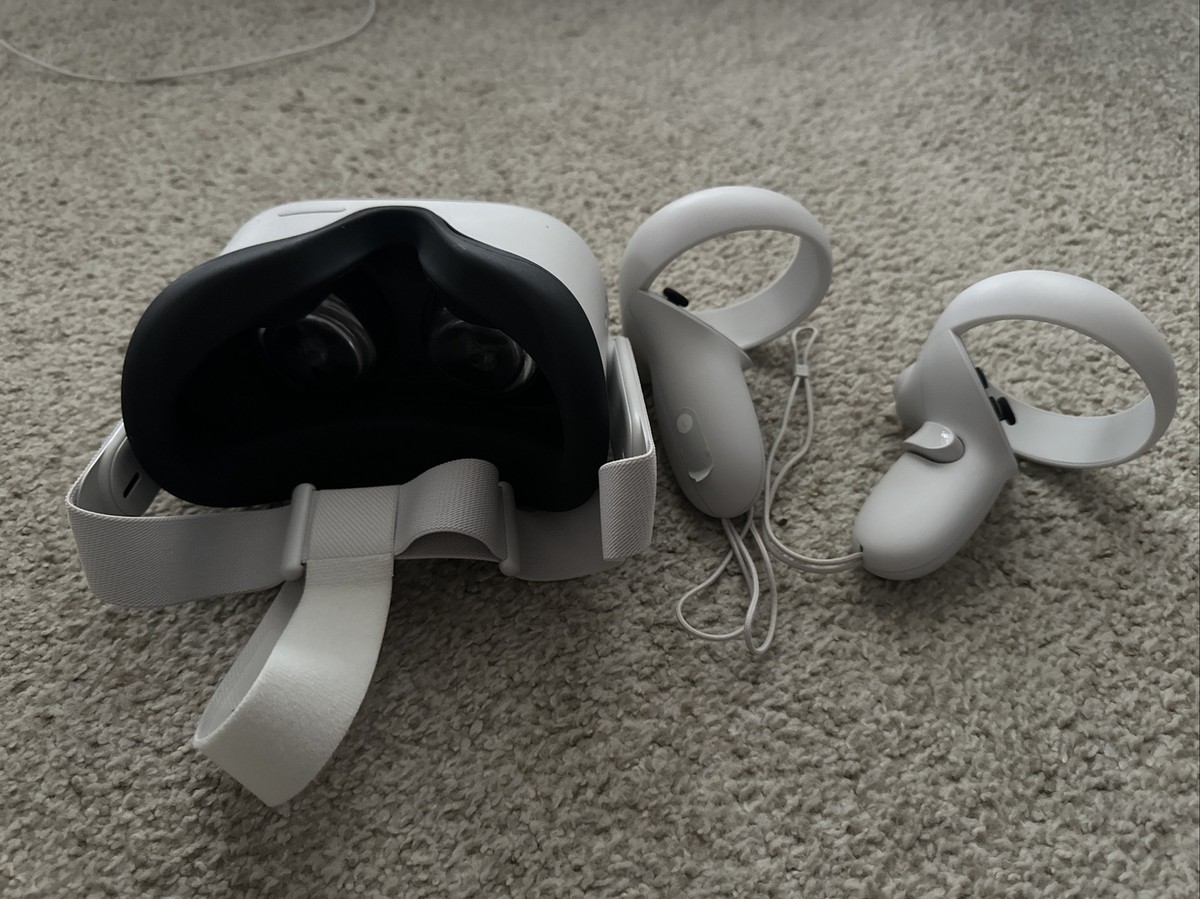 Meta Oculus Quest 2 All-In-One Virtual Reality Gaming Console 