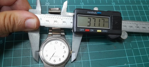 VINTAGE 90s SEIKO ALBA EPSILON V721-7A00 TITANIUM WATCH QUARTZ JAPAN 10BAR WR - Picture 6 of 10