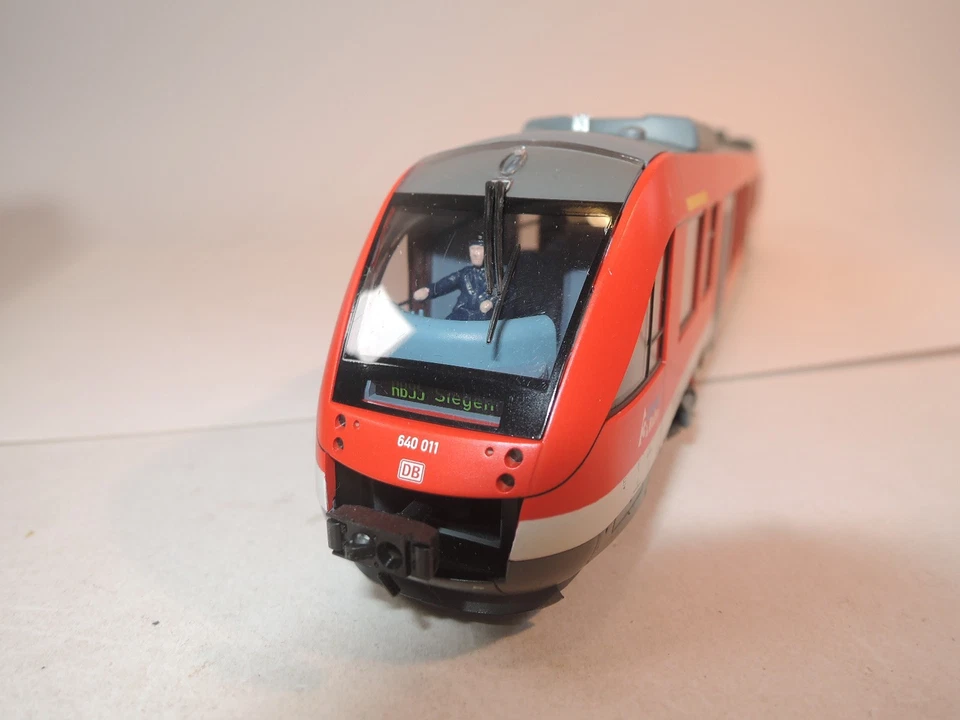 ++ H36 H0 Liliput L133100 Dieseltriebwagen BR 640 LINT 27 DBAG DSS 21-polig NEU - Bild 3 von 4