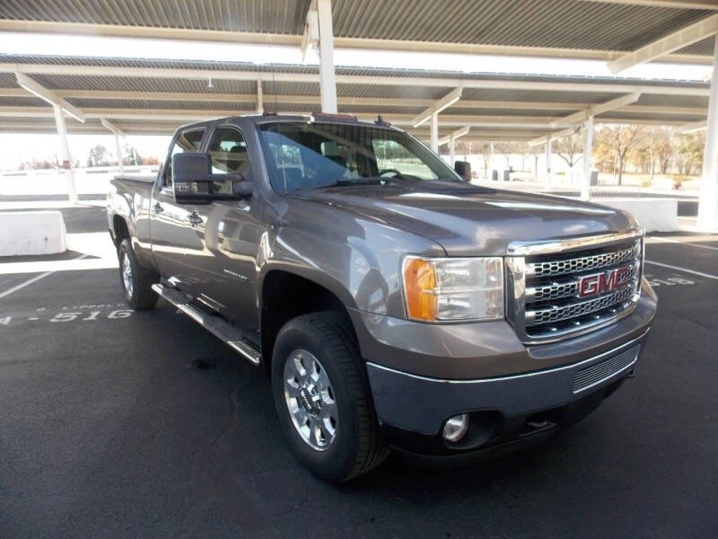 GMC Sierra 2500 2500 HD SLT 2013 4x4 81000 millas texto/llamada Hans 703-628-2020 Foto 3 de 4