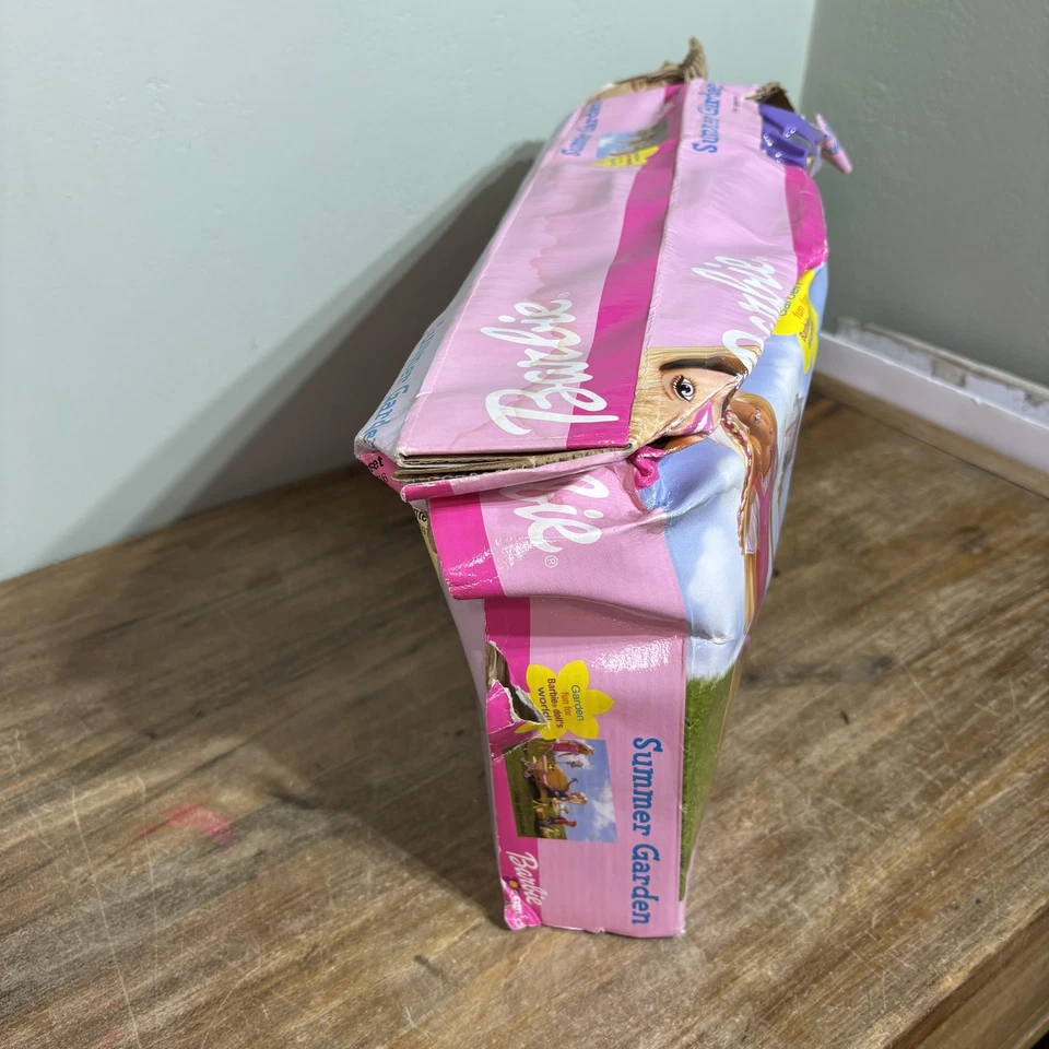 Vintage Barbie Summer Garden Playset Mattel 2002 Furniture Accessories Box Set - Image 2 of 4