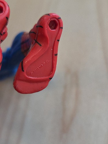 Marvel Legends Retro Spider-Man Hasbro 2013 Marvel 6.5" - Picture 4 of 4