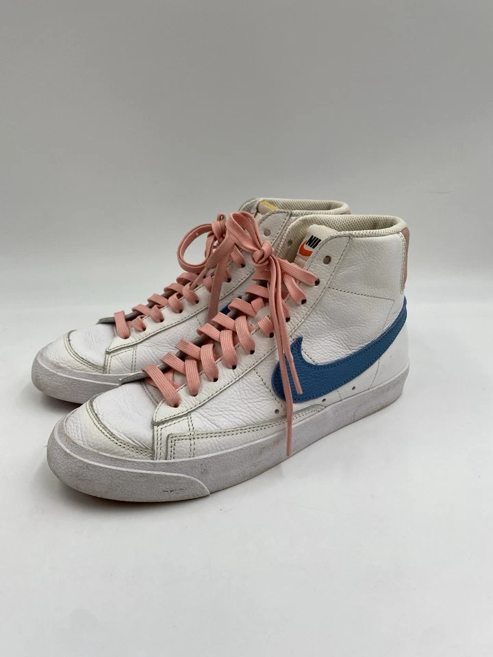 Blazer Nike ID feminino tamanho 8 branco rosa azul com parte inferior vermelha - Imagem 4 de 4