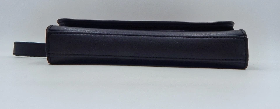 Bolso de hombro Ermanno Scervino de cuero negro estructurado con solapa magnética Foto 4 de 4