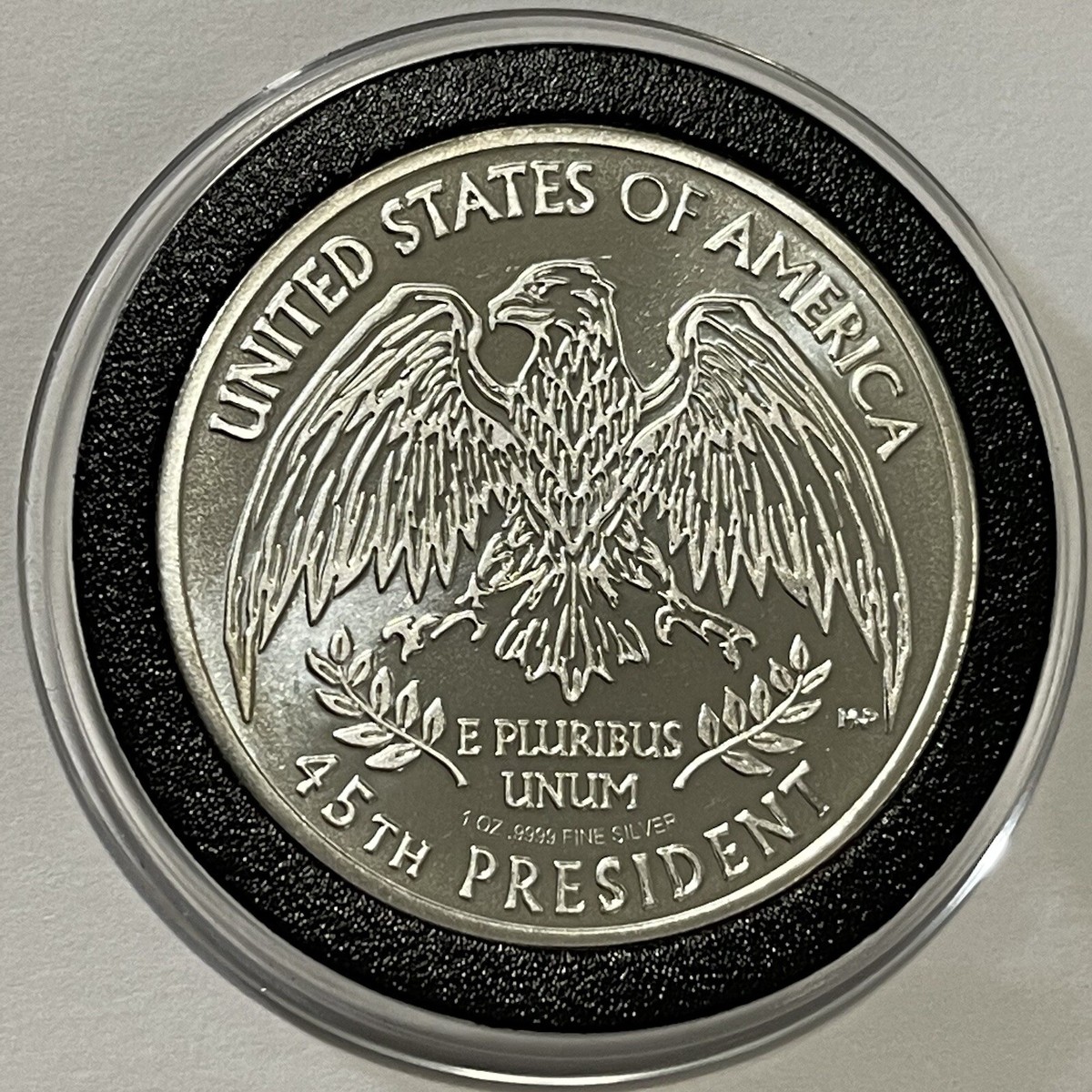 2020 トランプ 第45代 アメリカ大統領 銀 ラウンド 純銀 プルーフ 楽天市場】【純銀99.9％】シルバートランプ トランプ大統領 銀 1