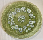 VINTAGE ANCHOR HOCKING GREEN GLASS SORENTO 14” PLATTER W/ DAISIES GOLD TRIM