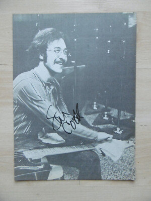 Stu Cook ''Creedence Clearwater Rivival'' Autogramm signed A4 Magazinbild
