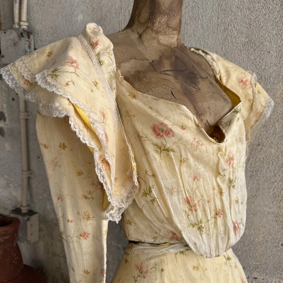Antique Edwardian Yellow & Pink Rose Chintz Print Dress 4 PCE Lace Trim Vintage - Image 2 of 4