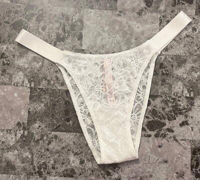 NWT VICTORIA'S SECRET S WHITE FLORAL LACE SMOOTH STRAPS BRAZILIAN CHEEKY PANTIES