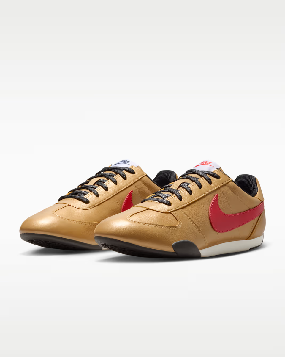 Nike Sprint Sister Women's Shoes Trainers in Metallic Gold/Light