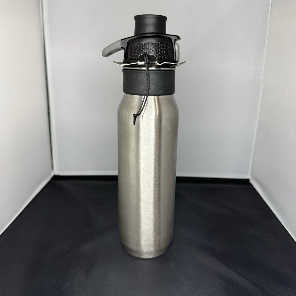 Nuevo con etiquetas Stanley Nineteen 13" hidratación con una mano 24 oz/710 ml Foto 3 de 4