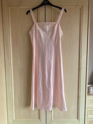 Marks and Spencer St Michael Satin Pfirsich Größe 12 Nachthemd Broderie Anglaise
