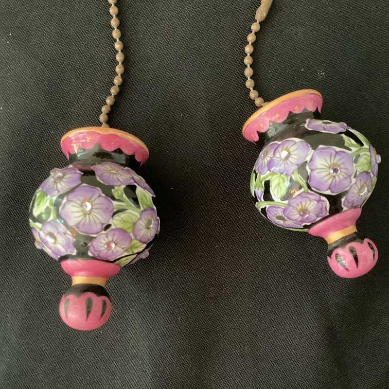 Set Of 2 Vintage Hand Painted Floral Resin Ceiling Fan Pulls Brass Chains