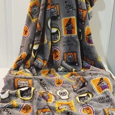 Way To Celebrate Halloween Cats Owls Skulls Plush Velvet Throw Blanket 52x64