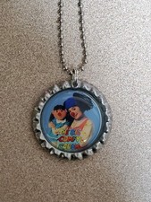 Collares The Big Comfy Couch vintage look retro 10 favores fiesta cumpleaños