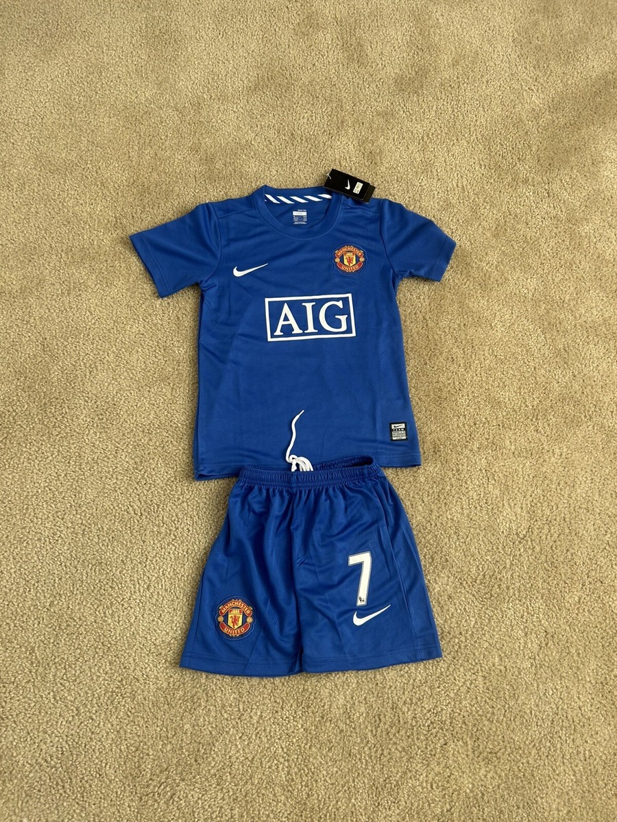 Ronaldo #7 Manchester United Jersey And Shorts. Youth Large