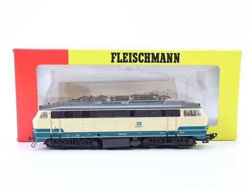 Fleischmann H0 4933 Diesellok türkis / beige BR 218 452-1 DB - 第 1/7 張圖片