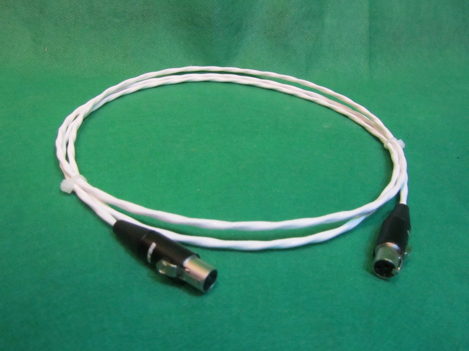 Cavo Audio Bilanciato - XLR A 3 Pin Femmina - 2x Maschio RCA - Placcato Nickel - 1.50 M - Tondo - PVC - Grigio Scuro - Custodia Di Cartone | Leroy Merlin - Foto 6