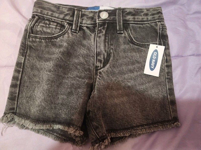NWT Girl Old Navy Slouchy Straight Shorts, Black wash, Sz. 5T