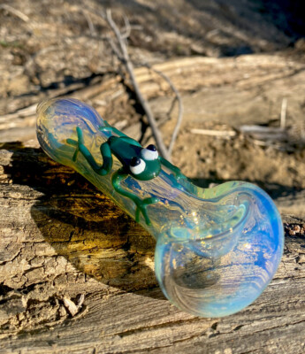 Frog On Tobacco Smoking Glass Pipe Bowl Agua Azul(handmade)Silver Fumed.