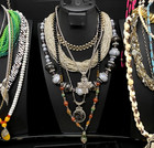 220 pc Antique Vintage Estate Costume Jewelry Some Signed. Lot 858 — photo 8