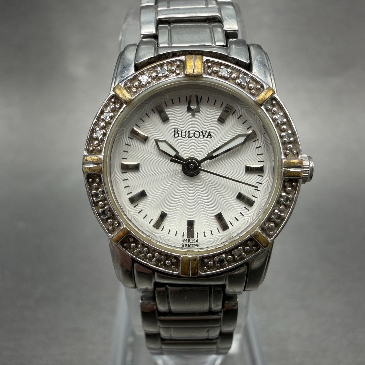 Bulova ladies silver tone classic dress watch NEW BATTERY Bulova Tank Watch Women 15mm Silver Dial Silver Tone  main image 3