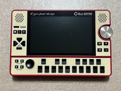 Cyberstep KDJ-ONE Portable Audio Workstation Retro Spiel Rot Gold Getestet