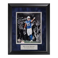 Hunter Henry Patriots Signed Autographed 8x10 Photo Framed to 11x14 JSA