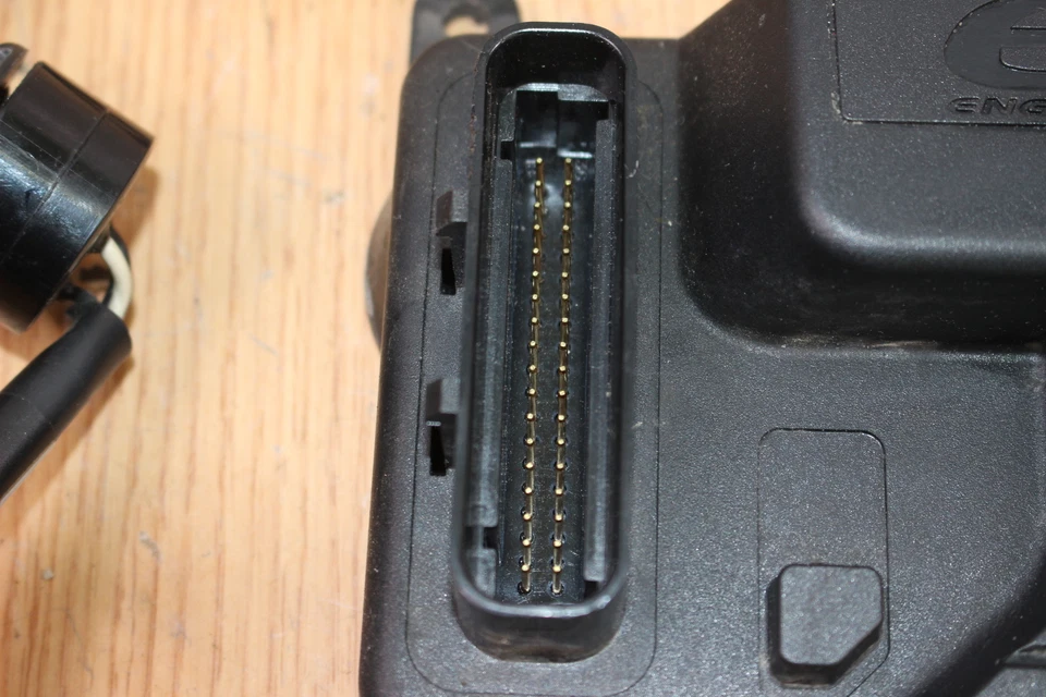 2010 SKI-DOO SUMMIT XRS 800R HILL CLIMB PTEK CDI caixa de ignição / cérebro ECU com chave - Imagem 3 de 4